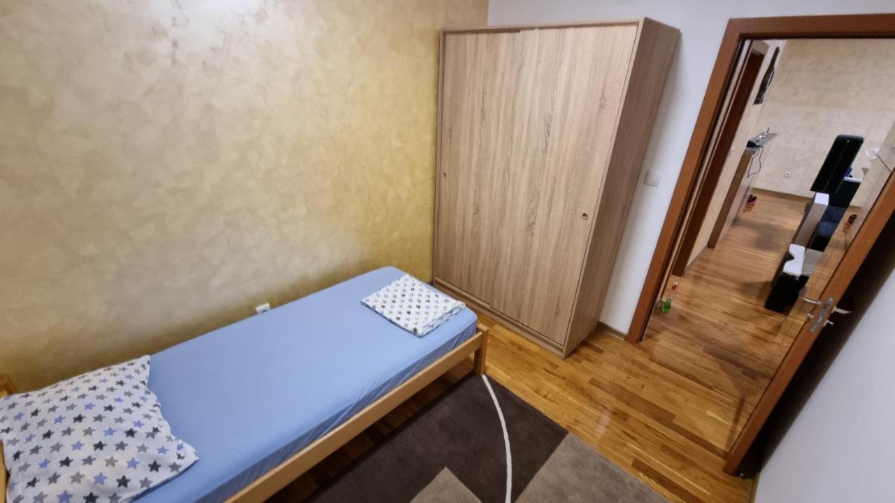 Raven2 Apartman Železnik Kültér fotó