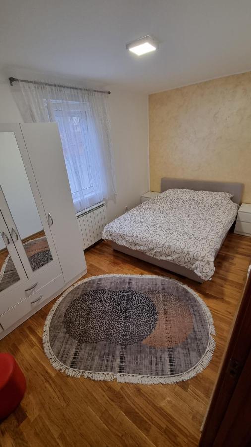 Raven2 Apartman Železnik Kültér fotó